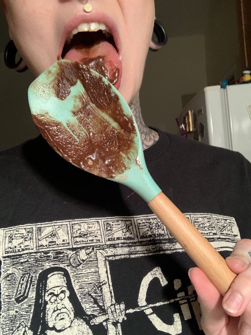 Brownies and porn? Join my OF to see ;) https://t.co/MVOgZKBksI<a href="/tag/mvsales"class="tags"><span>#mvsales</span></a>