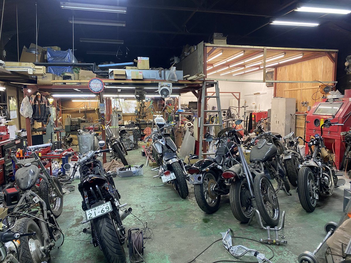 ucc86407508's tweet photo. 作業効率アップのために作業場リニューアル!
#universalcustomchoppers #リニューアル #ハーレー #アメリカン #バイク #カスタム #カワサキツールズ https://t.co/K7FoKCz3JB