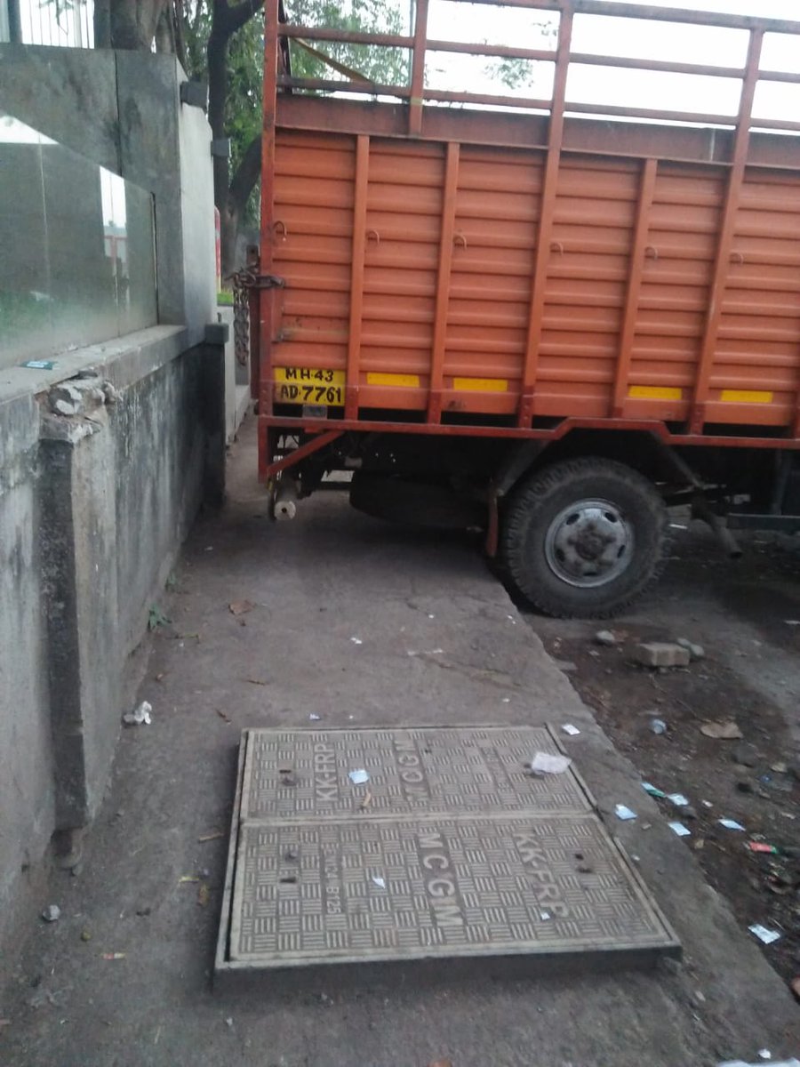 ZillionOperati1's tweet photo. #Day48 today is the #48thday Do we really need to wait for that long??? Just for a single complaint? @PotholeWarriors @traffic_mumbai @AUThackeray @mtptraffic @mybmc @RoadsOfMumbai @mumbaitraffic @MumbaiMattersz @CPMumbaiPolice @MiLOKMAT https://t.co/ONy7SUJOJ9