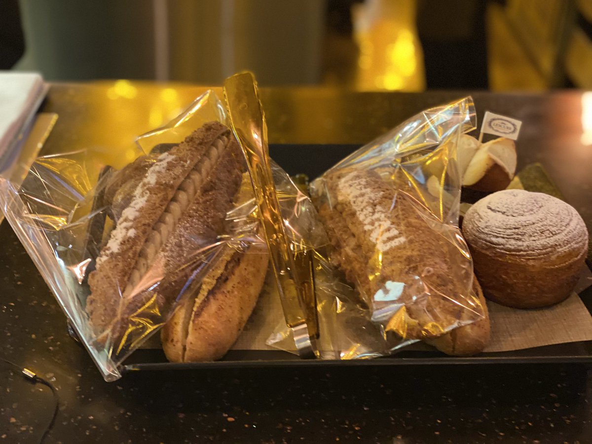 출근이 늦어지면 일어나는 행복
상명대 앞 빵집 ‘몽핀’. 
르빵의 두번째 브랜드