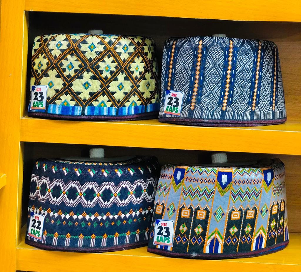 SS_Faskari's tweet photo. We sell this beautiful caps @shefmall
Caps, please retweet for others to see
Dm: https://t.co/747f3eSU9j
Location:Kano 
Price: 10k each 
Type: zanna 
☎️☎️07038425016
#shefmall #shefmallshop #BringBackKankaraBoys https://t.co/oADpMU2Y15
#SecureNorth