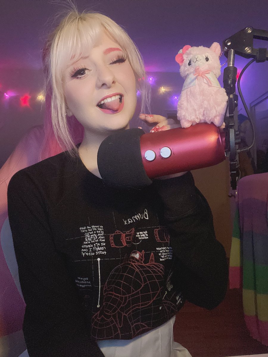 KariBunnE's tweet image. I HAVE A NEW OVERLAY AND NEW CHAT COMMANDS AND NEW EVERYTHING LEMME KNOW WHAT U THINK 🥺
#babystreamer #smallstreamer #twitchaffiliate
twitch.tv/karibunne