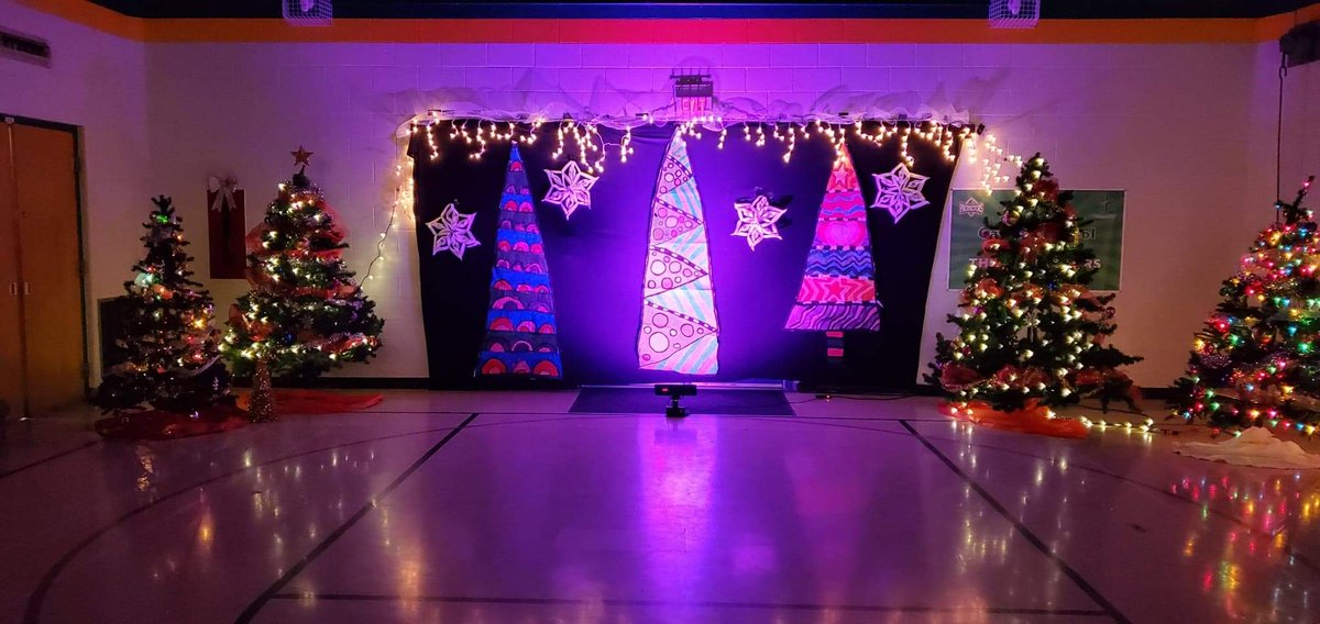 MsClarke15's tweet photo. Behind the scenes of the annual Christmas concert at @StJosephSnyder. Feeling blessed to be a part of the epic Christmas Concert Committee at this wonderfully joyful school ! #virtualchristmasconcert2020 #schoolspirit #HolidaySeason https://t.co/TVMtasK5BJ