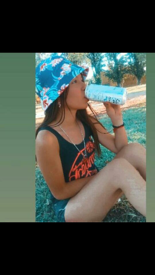 Ella es Florencia Romano, no aparece desde el sabado de las 20hs, se vio por ultima vez en Maipu Mza, llevaba puesto un pantalon corto de color fluor verde y una remera color rosada musculosa, si alguien la vio comuníquesen al  2612411940; 2615415738, o al 911.
difundan porfaa🙏