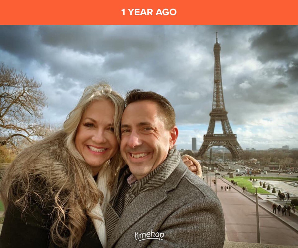 BethanyaWill's tweet photo. What a difference a year makes! #decemberinparis #precovid #whentravelwaspossible #travel #paris https://t.co/Jt5BaIni17