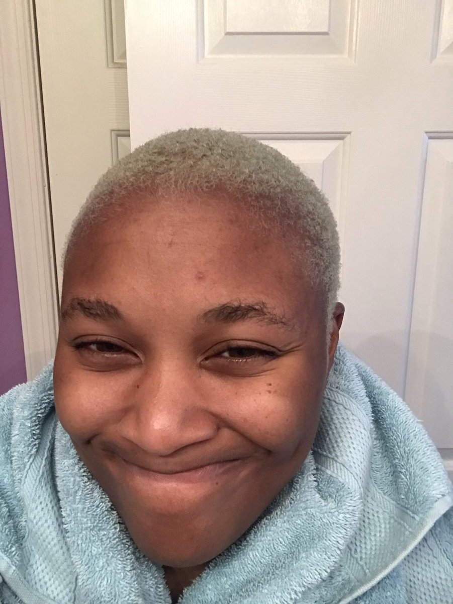 liteblue_L13's tweet photo. Me lurking on the TL and seeing the #ImReallyBlack tag: oh hey my ppl out here looking foine. 

My depression: You should post a shitty selfie

Haha here yall go. https://t.co/IYPErFLFQt
