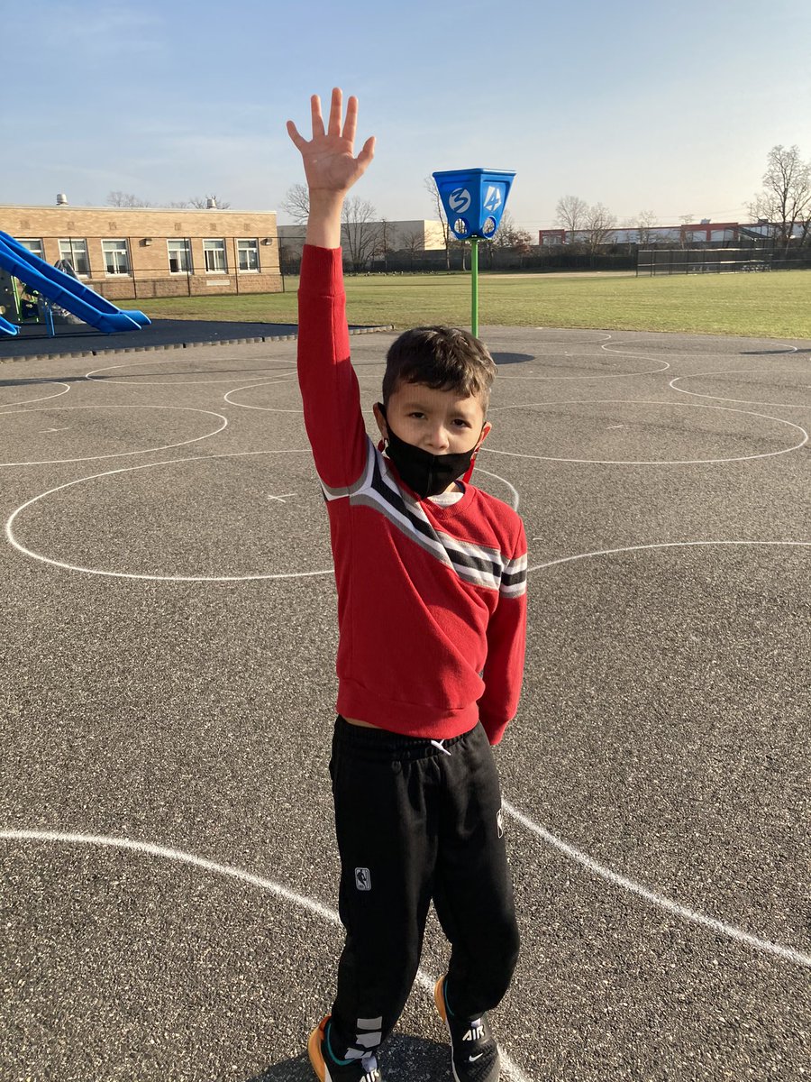 How could I forget to Tweet the amazing time we had practicing all the movement words we learned? What a beautiful day to demonstrate how to hop, skip, jump, stretch, wave...WOW we learned too many words to list!