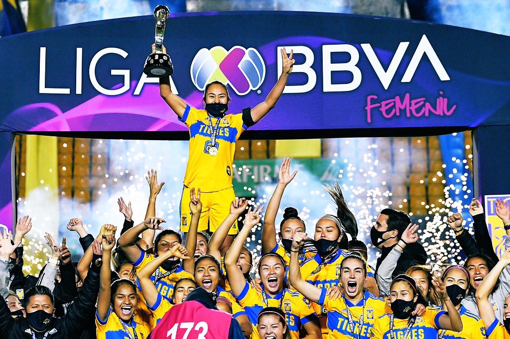 Voltoch's tweet photo. Felicidades Tigres Femenil 🙌🏻 https://t.co/Ehoqm8v4Uv