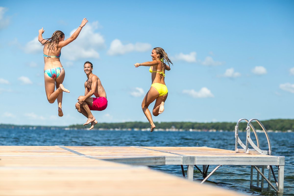 AtlDistributing's tweet photo. Yes, as the snow is coming down outside, we are all thinking about summer at the cottage 🌊
#REPOST from @ShoreMaster Remember When...☀️
#shoremaster #docks #boatlifts #boats #boating #lifts #shoreline #boatdocks #boatlift #lakelife #docksandlifts #water #dock #lake https://t.co/UAM5de6vNa