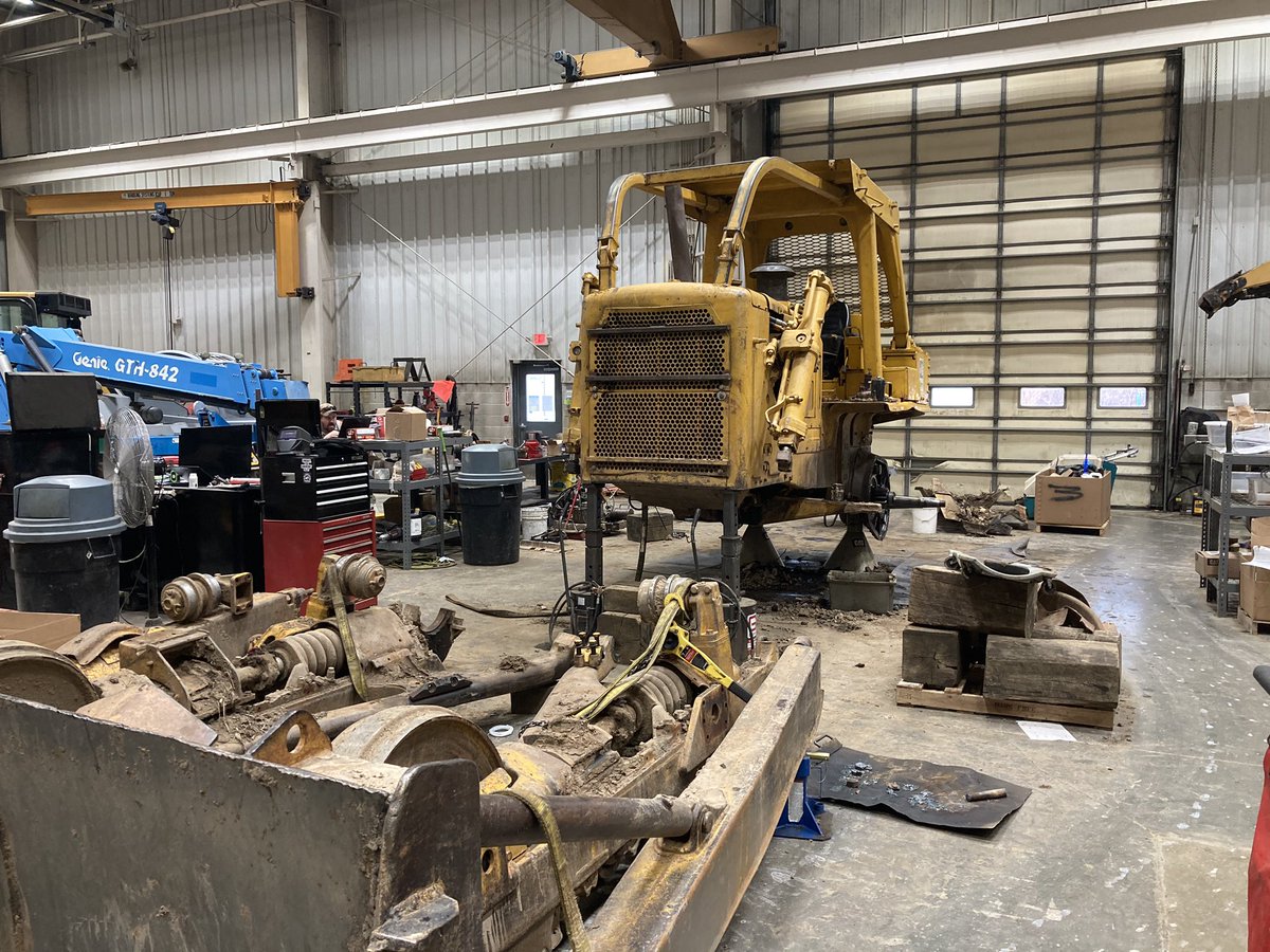 Hey <a href="/cobercow/">Cobercow Hay and Cattle</a> I should have had you come down to MO and work on my dozer. Leaking final drive housing turned into a project. #d7g #CAT #ifitanitaCATitsadog