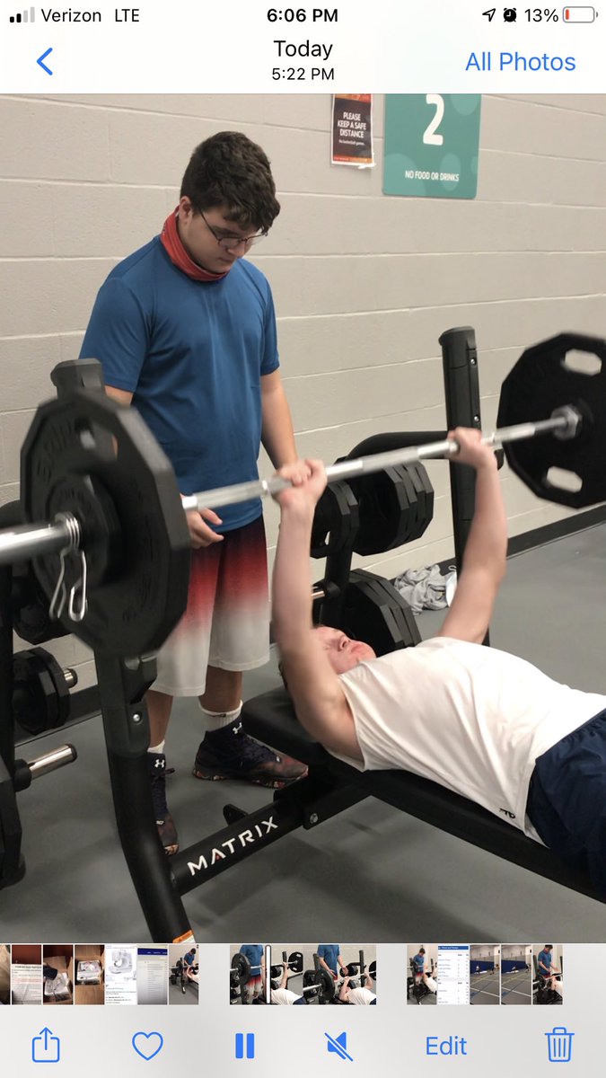 billratliff52's tweet photo. I’m not going to lie, this definitely has me grateful, and thankful. I remember when @eratliff44  @Jboggs2323 @james_muncy @BigBenFitz2019 @daltonhall58 putting that work in. It’s kind of cool to just watch with a smile. #lifeisagrind #fightforeverything https://t.co/s2RQD3ftLB