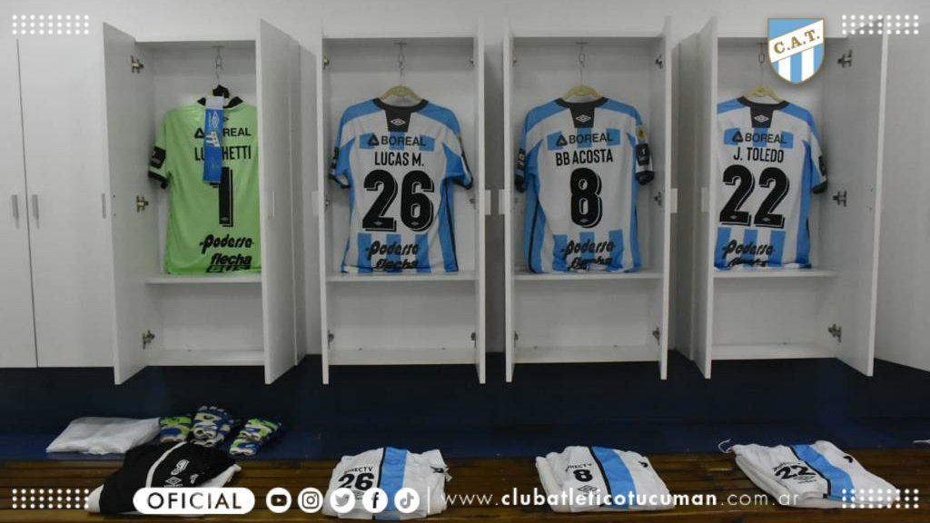 ATOficial's tweet photo. #CopaDiegoMaradona 🔟🏆

¡Todo listo!

Así se encuentra el vestuario de Atlético Tucumán.

#VamosDecano 💪💙 https://t.co/wJrap9RgLq
