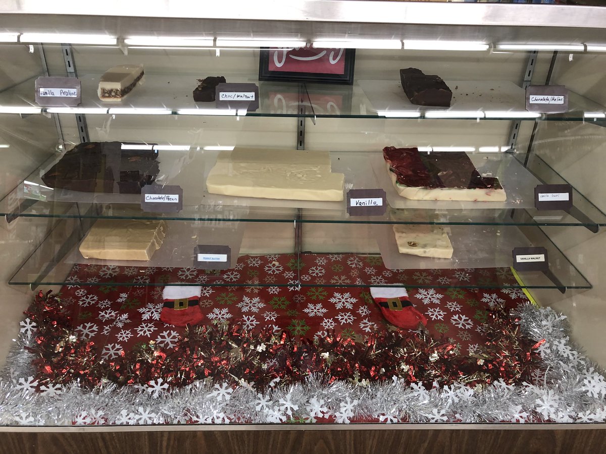 ElyDrugs's tweet photo. Stop by and get some of our delicious fudge... and a knife too while you’re at it! https://t.co/O23IPKyYK8
