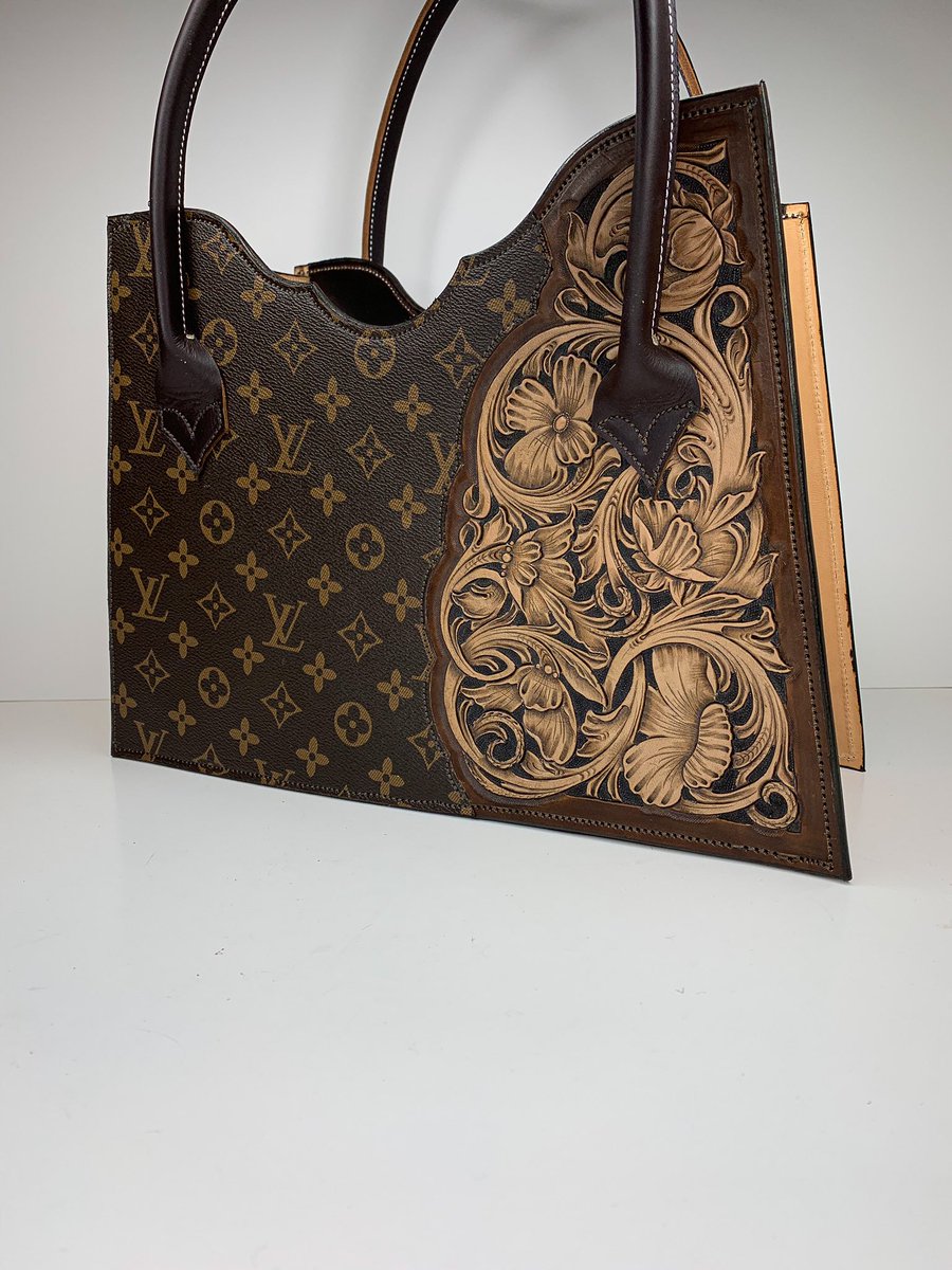 WowJustinDiver's tweet photo. Slightly more boujee than off the shelf.

IG: Divercustomleather https://t.co/emlbGF8yqM