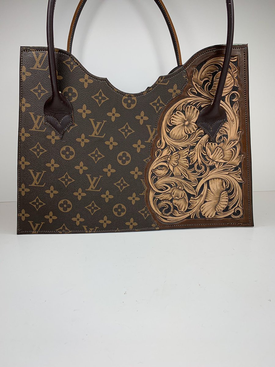 WowJustinDiver's tweet photo. Slightly more boujee than off the shelf.

IG: Divercustomleather https://t.co/emlbGF8yqM