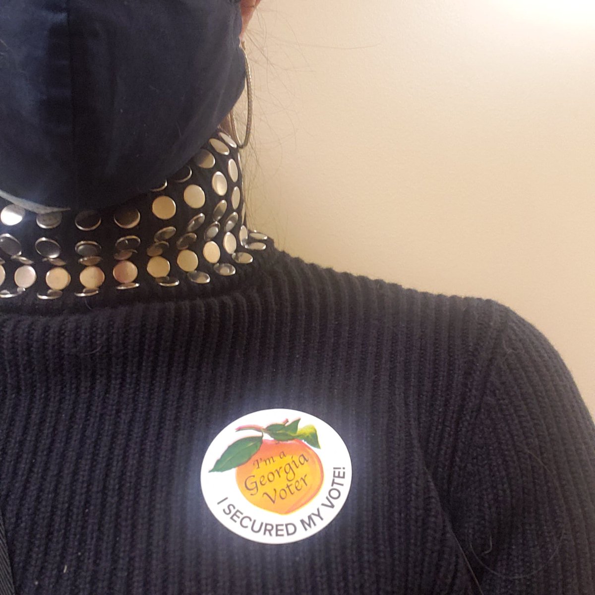 itsLisaBowman's tweet photo. First things first.  Starting the week with the most important to-do. #Voted ✅ #RevUpTheVote https://t.co/FU4U1xfQNg