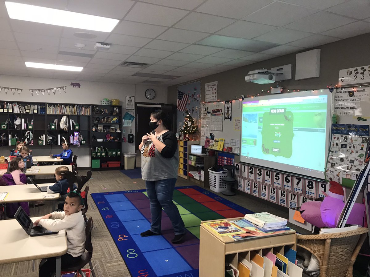 edugator94's tweet image. A6: And what happened, then? Well, in Whoville they say – that the Hippos’ big brains grew three sizes that day.  Thank you, @mrsjacksontech #prosper4ward #PISD12Days 🦛❤️🤩💻#kinderscancode @PISDEdtech