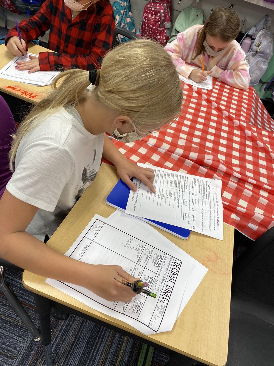 SarahChancey5's tweet photo. We had a great time at the Decimal Diner today! I think they have a better awareness of what it really means to eat out (read $$$). We used local restaurant menus to calculate the cost for their family to eat plus a 20% tip! #realworld #mesrocks https://t.co/1gEfvTjgIX