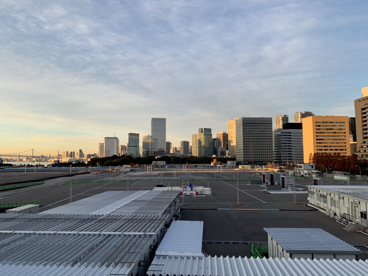 thejordon's tweet photo. tsukiji fish market was torn down to make a really big parking lot #smh #築地 https://t.co/oXETOR88Ee