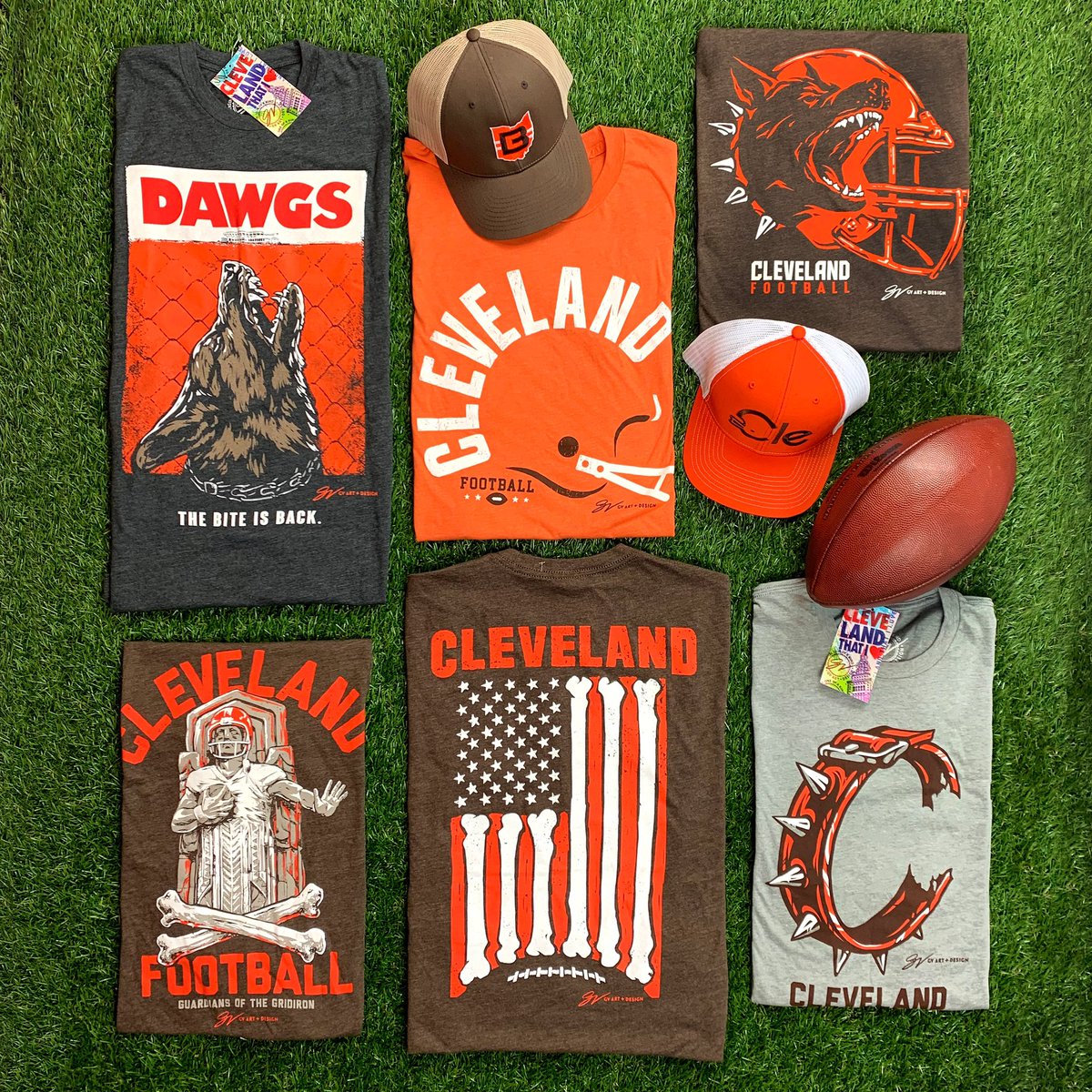 GVartwork's tweet photo. Crazy busy day. Store was bumpin today! Almost forgot our fan favorite Game Day Giveaway!! 

RT, follow us and guess the exact score of tonight’s game to win a $30 GV gift card to grab something from the best brand in the Land! 

Let’s go!! https://t.co/lkfiA4GhCb