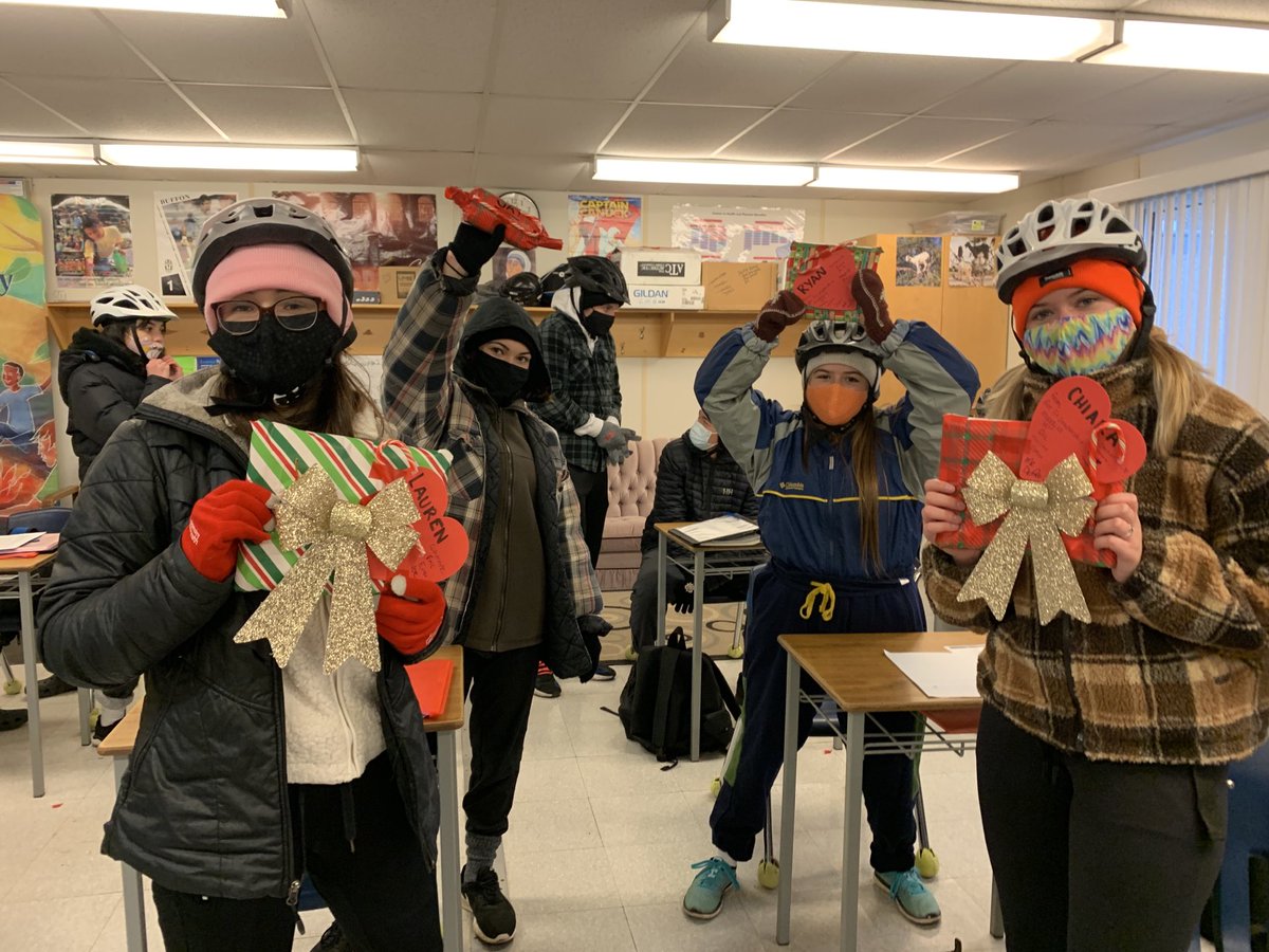 JeffDeProsperis's tweet photo. #RecFitLead today ⁦@SJCEagles⁩ went out into the cold for an #ActiveBlock — while they were out they delivered some important gifts from #Santa — #PE outside https://t.co/WP5hggDKXv