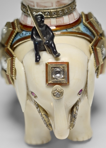 It was recorded as missing, but had been purchased by George V and was residing in a cabinet in Buckingham Palace, where in 2015 it was identified as Fabergé and the lost surprise by Royal Collection Trust senior curator Caroline de Guitaut.
