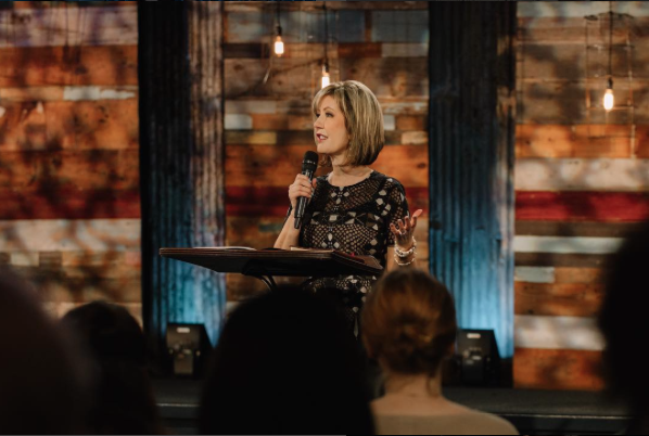 lisaosteencomes's tweet photo. Join us online for Monday Night Bible Study at 7:30pm CST. I will be teaching from the series "The Promise of the Messiah". If you would like to follow along with tonight's lesson, you can download the outline by clicking the link in the bio. 

#lisaosteencomes #mnbs https://t.co/uSYugGBITV