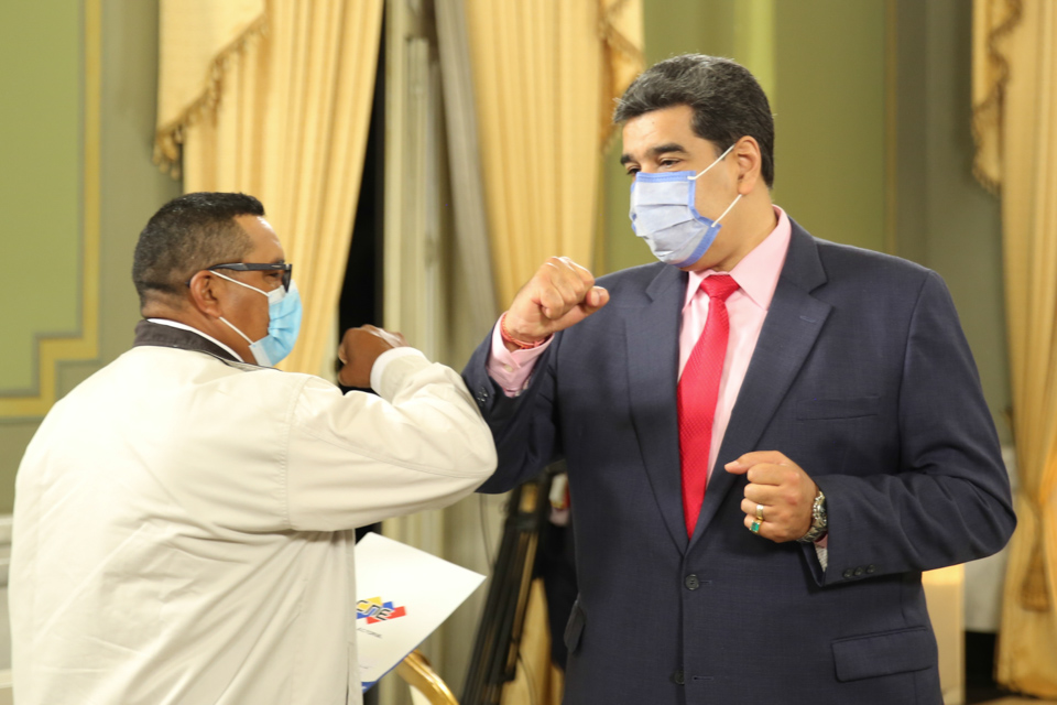 PresidencialVE's tweet photo. “Una vez más, este Poder Electoral ha respondido, de forma adecuada y oportuna, a las demandas de la Constitución, de la ciudadanía, de las organizaciones políticas e indígenas, y del momento histórico que vive nuestro país y el mundo”, puntualizó el jefe de Estado @NicolasMaduro https://t.co/RtOXBH4Kdz