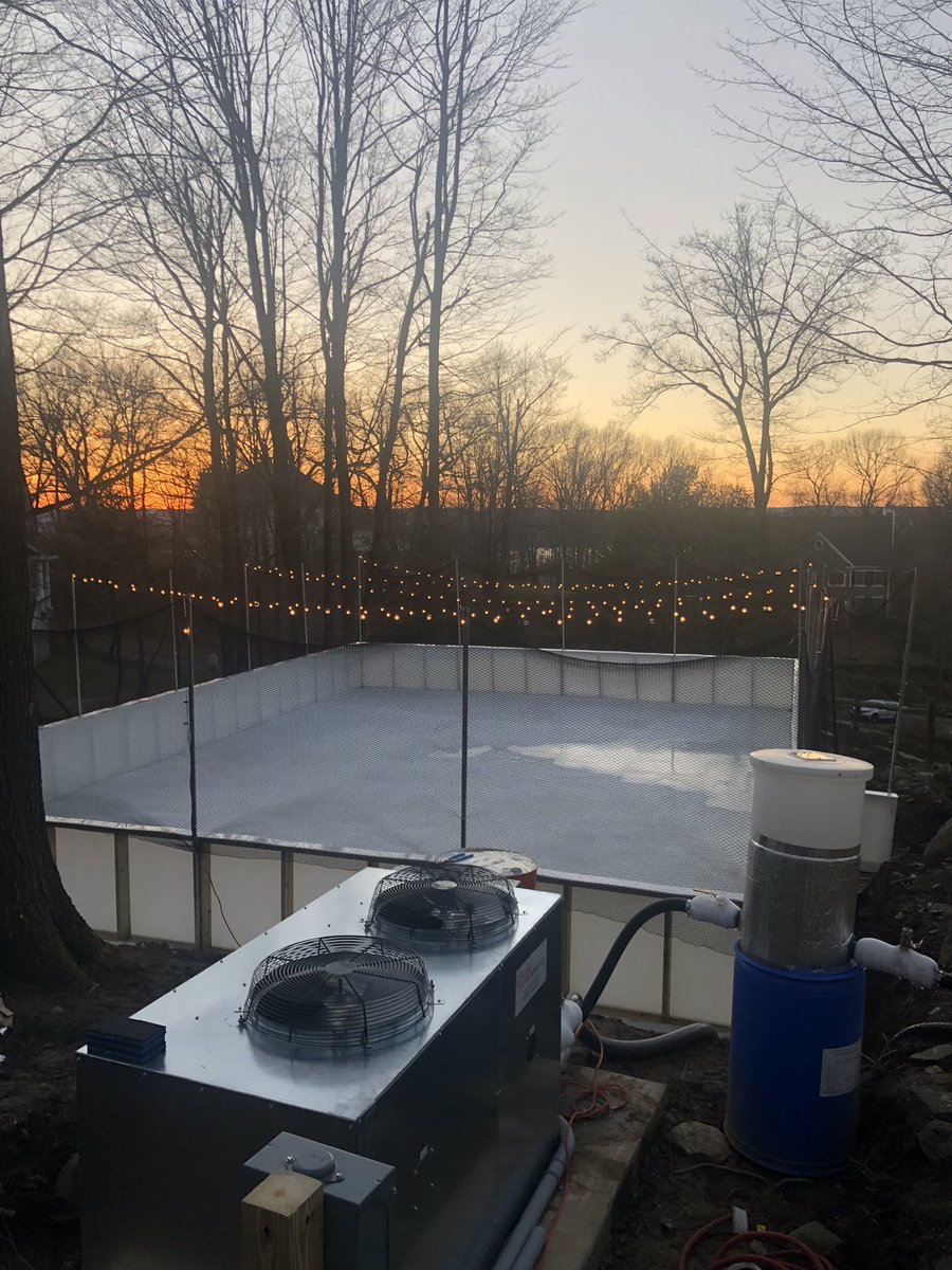 HomeIceNA's tweet photo. Sunsets by the rink 🙌🏻 #odr #odrheaven https://t.co/yHfgwYTGxk