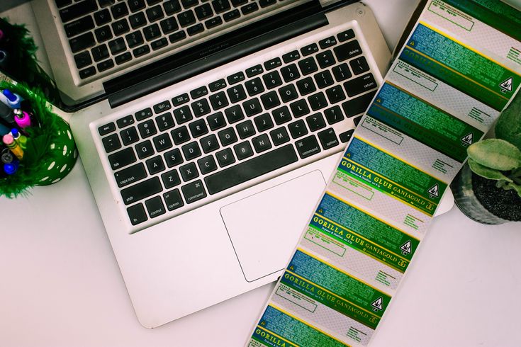 KodyTHCSolution's tweet image. Elevate your brand with custom a custom label fitted perfectly to your imagination. 

#thclabelsolutions #labels #custom #cannabis #weed #marijuana #cannabislabeling #cannabisindustry #cannabisculture #cannabislife #design