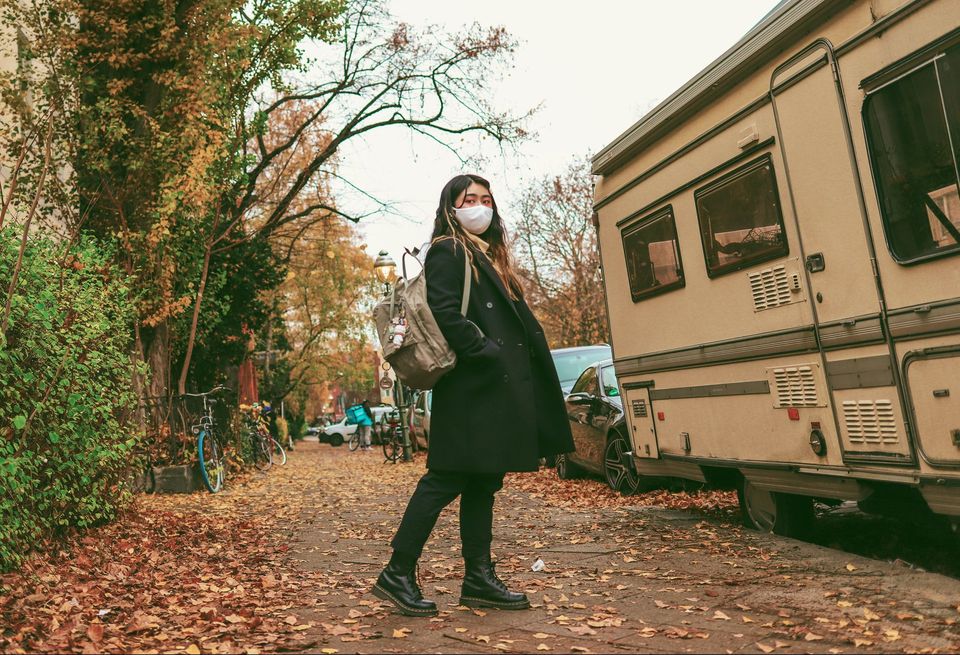 UNIQLOPH's tweet photo. What's something you can't leave your home without? For @fragilemyths, it's her phone, wallet, keys, and her AIRism Mask!
Stay comfortable and protected this holiday season. Gift this to yourself or to your loved ones: https://t.co/tMLuGEPUza
#WearforAll #LifeWear #UniqloPH https://t.co/Qe2D5oiXwF