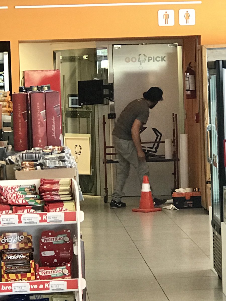 juanurraburu's tweet photo. Hoy hace un año de todo esto, parece una vida
⁦@GoyPick⁩ https://t.co/GL2LajrY79
