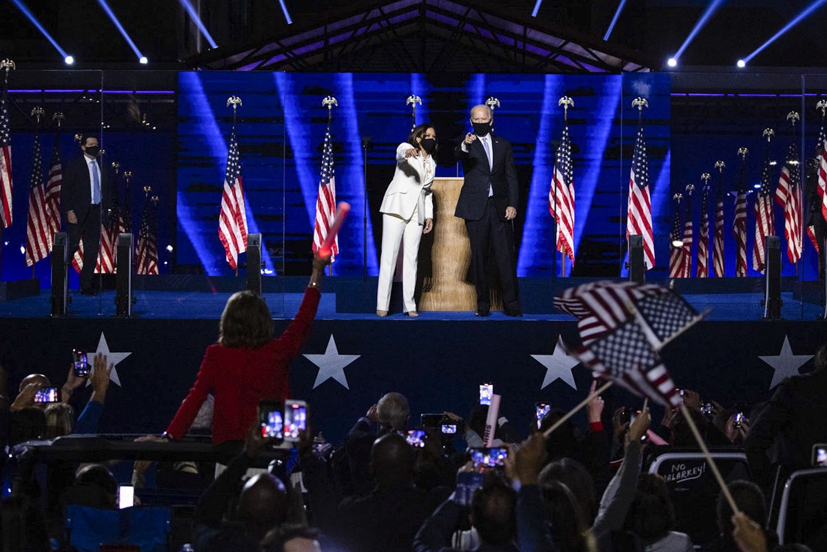 BidenInaugural's tweet photo. Tonight the Electoral College officially voted to make @JoeBiden and @KamalaHarris the next President and Vice President of the United States. 🇺🇸

In just 37 days, they will take the oath of office. https://t.co/b69YbWDACP