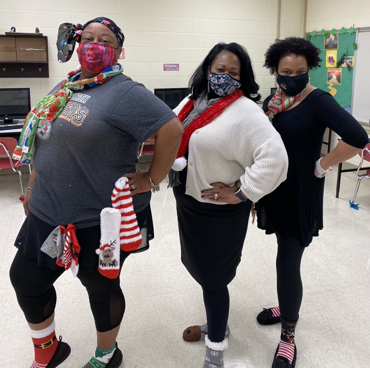ArlingtonJmcss's tweet photo. Arlington staff are having some fun this week as we head toward the Christmas break. Today was scarves and socks day! #CardinalStrong #ThreeWs #SociallyResponsibleSocks #ChristmasScarves #ItsColdOutside #JMCSS https://t.co/9THyDcXyGr