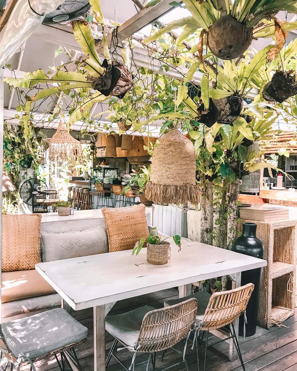 MyBaliLiving's tweet image. mybaliliving.com/2020/07/06/ide… #OpenSafe #cafe #cafedesign #restaurantdesign