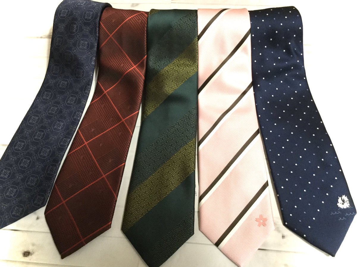 One Piece 麦わらストアあべの店 A Twitter オススメ商品 ネクタイ 全5種 麦わらの一味 Navy ルフィ Red ゾロ Green チョッパー Pink サニー号 Navy 各2 805円 税込 好評発売中 麦わらストア Onepiece