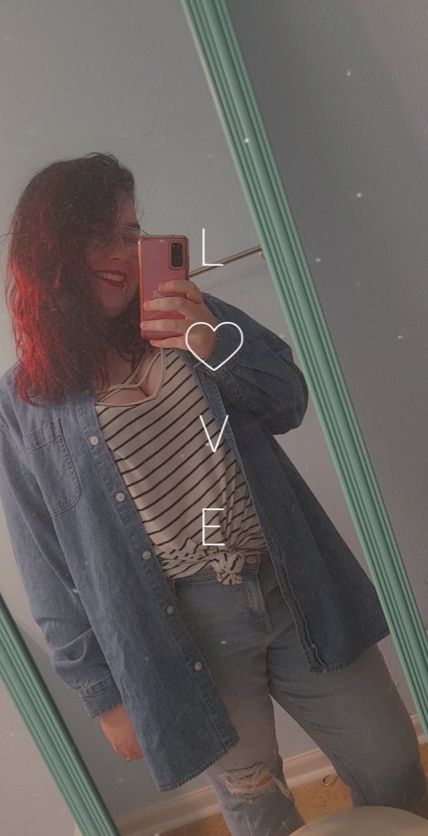 kianamf's tweet photo. It's crazy how much pain a smile can hide https://t.co/tJUQk83iJH