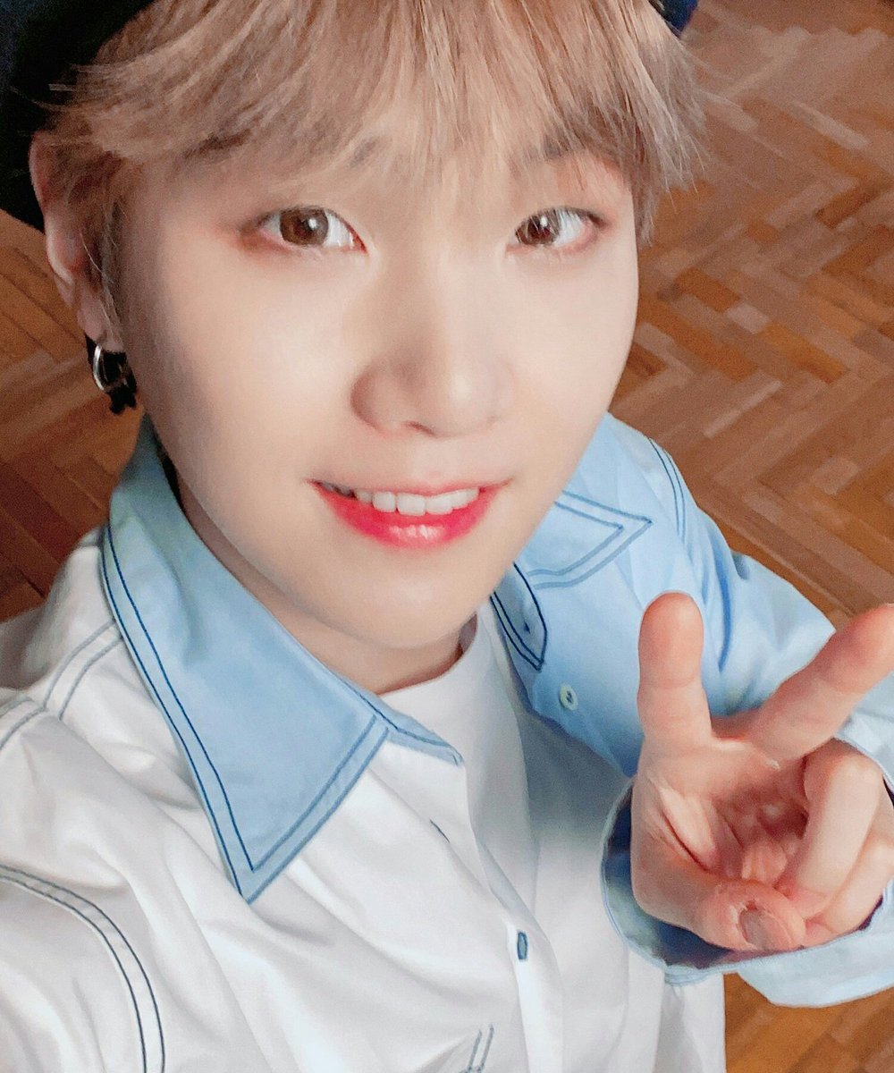 ARMYAW4RDS's tweet photo. 🐱 ARROBA A ÉL/LA MEJOR YOONGINISTA

(hasta dos votos por persona). https://t.co/Ym91XuMLq3