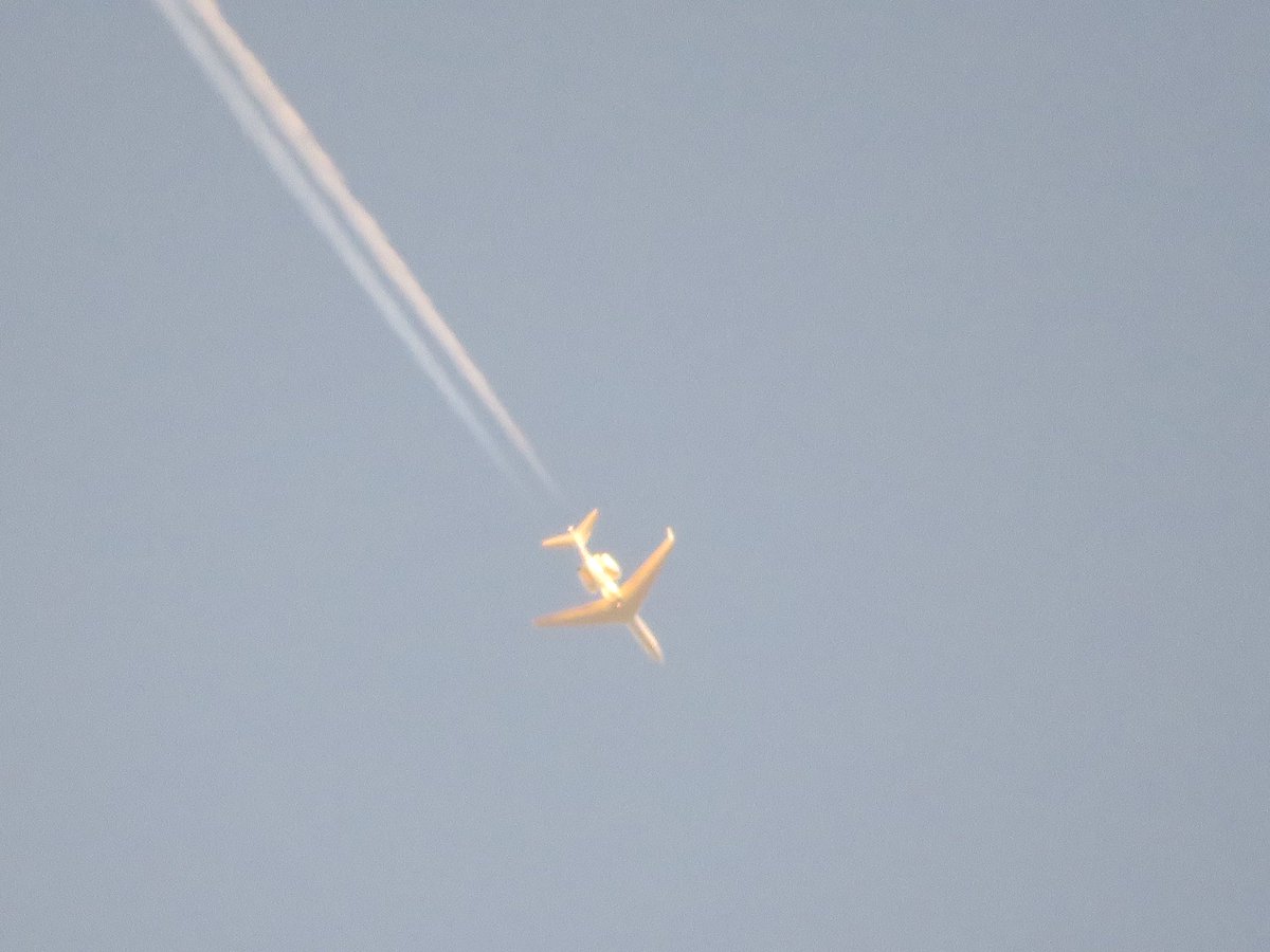 @cvvhrn @CoxyWx @WatcherCtp @mtjarrott @planesonthenet @PlaneSpotIsCool @vcdgf555 The angle from Sunnyvale.