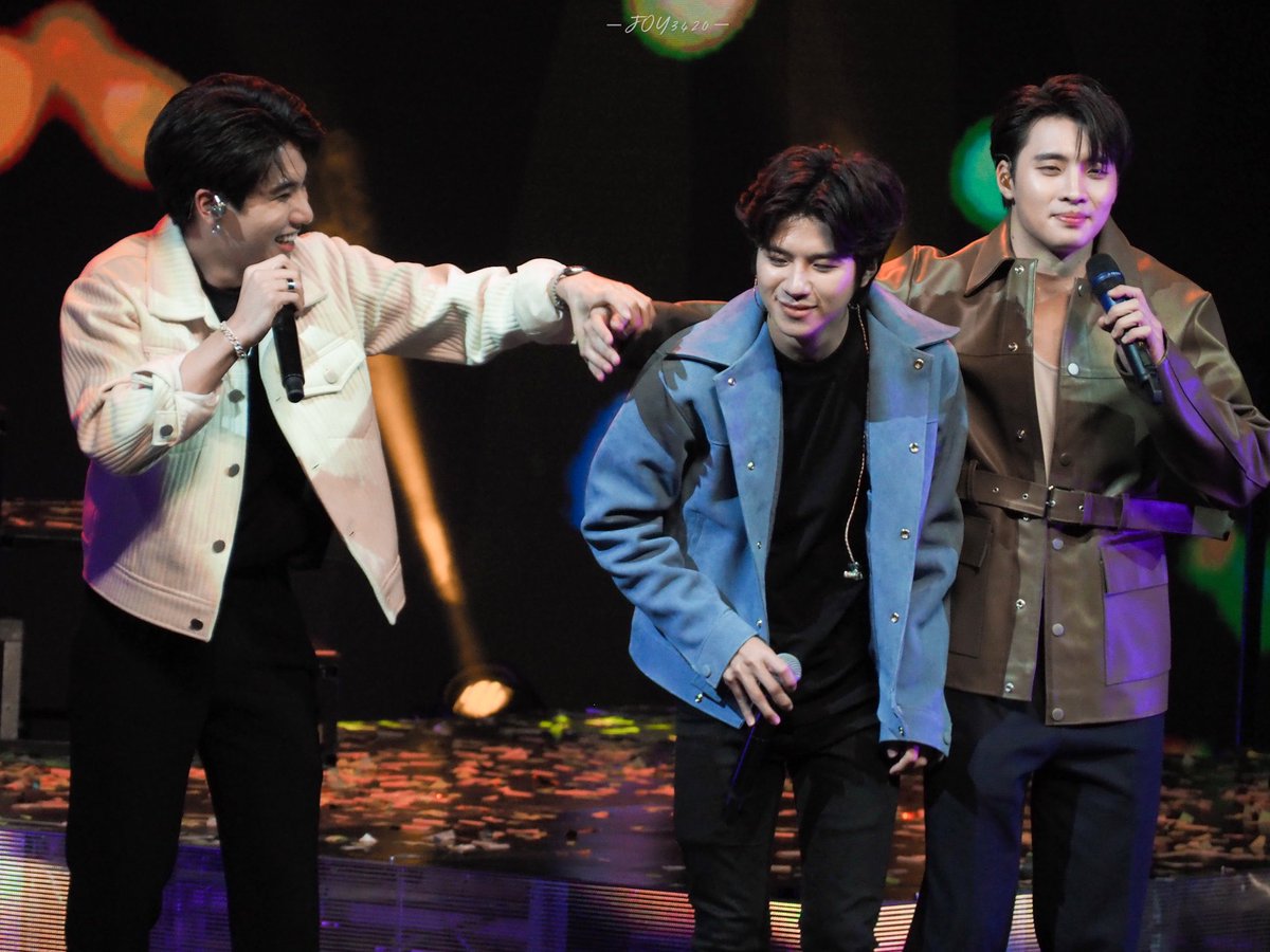 Joy3420's tweet photo. ครอบครัวนี้น่ารัก เพิ้ดๆอยากมีน้องแล้วใช่ไหมลูก5555 
#2wish #2wishfamily #KDPPE #MeanPhiravich #คนของแปลน #MeanonthefloorFM https://t.co/V53vZK17jq