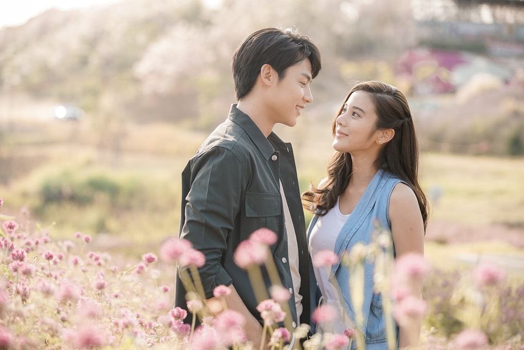 Markpprin's tweet photo. จับมือกันมาจนถึงตอนสุดท้ายแล้วนะ
#ตราบฟ้ามีตะวัน 💕 The last episode tonight!! Don’t miss. #ตราบฟ้ามีตะวันตอนจบ https://t.co/KPov62NRzQ