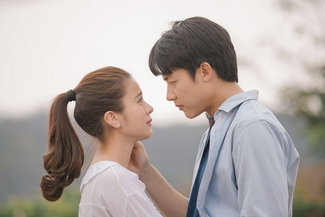 Markpprin's tweet photo. จับมือกันมาจนถึงตอนสุดท้ายแล้วนะ
#ตราบฟ้ามีตะวัน 💕 The last episode tonight!! Don’t miss. #ตราบฟ้ามีตะวันตอนจบ https://t.co/MQOARwjKh5