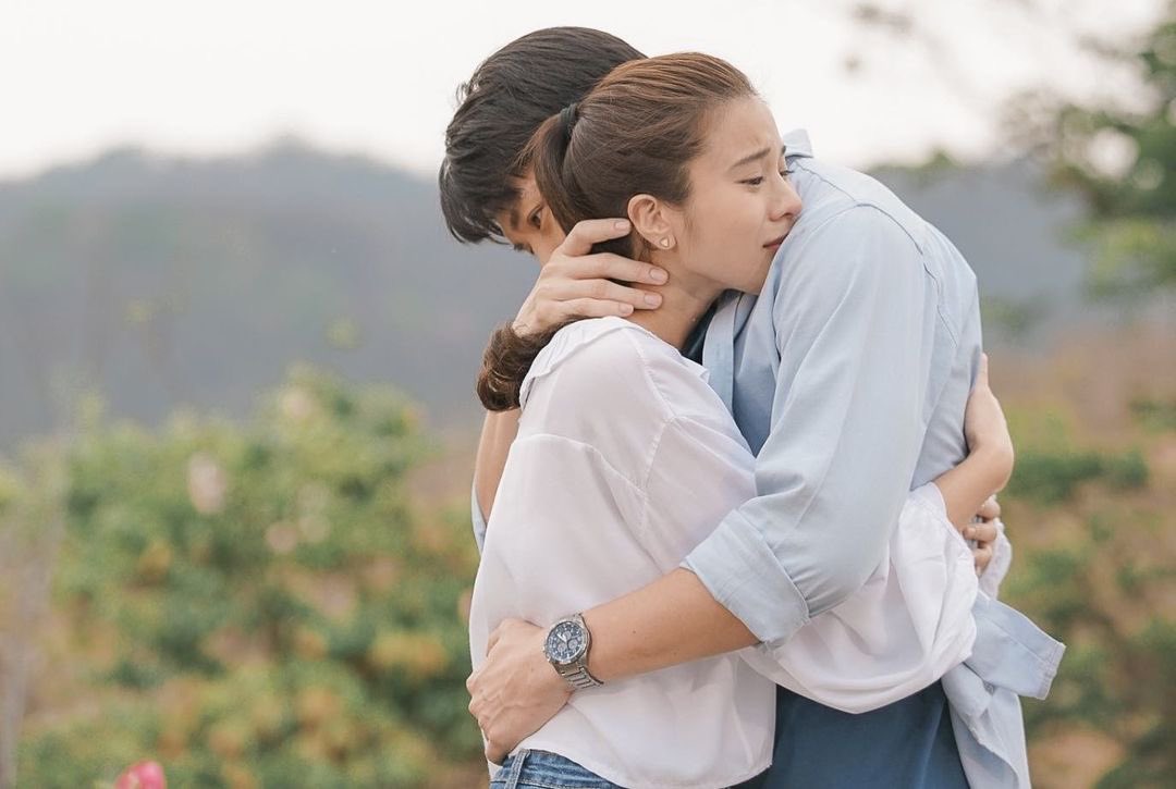 Markpprin's tweet photo. จับมือกันมาจนถึงตอนสุดท้ายแล้วนะ
#ตราบฟ้ามีตะวัน 💕 The last episode tonight!! Don’t miss. #ตราบฟ้ามีตะวันตอนจบ https://t.co/MQOARwjKh5