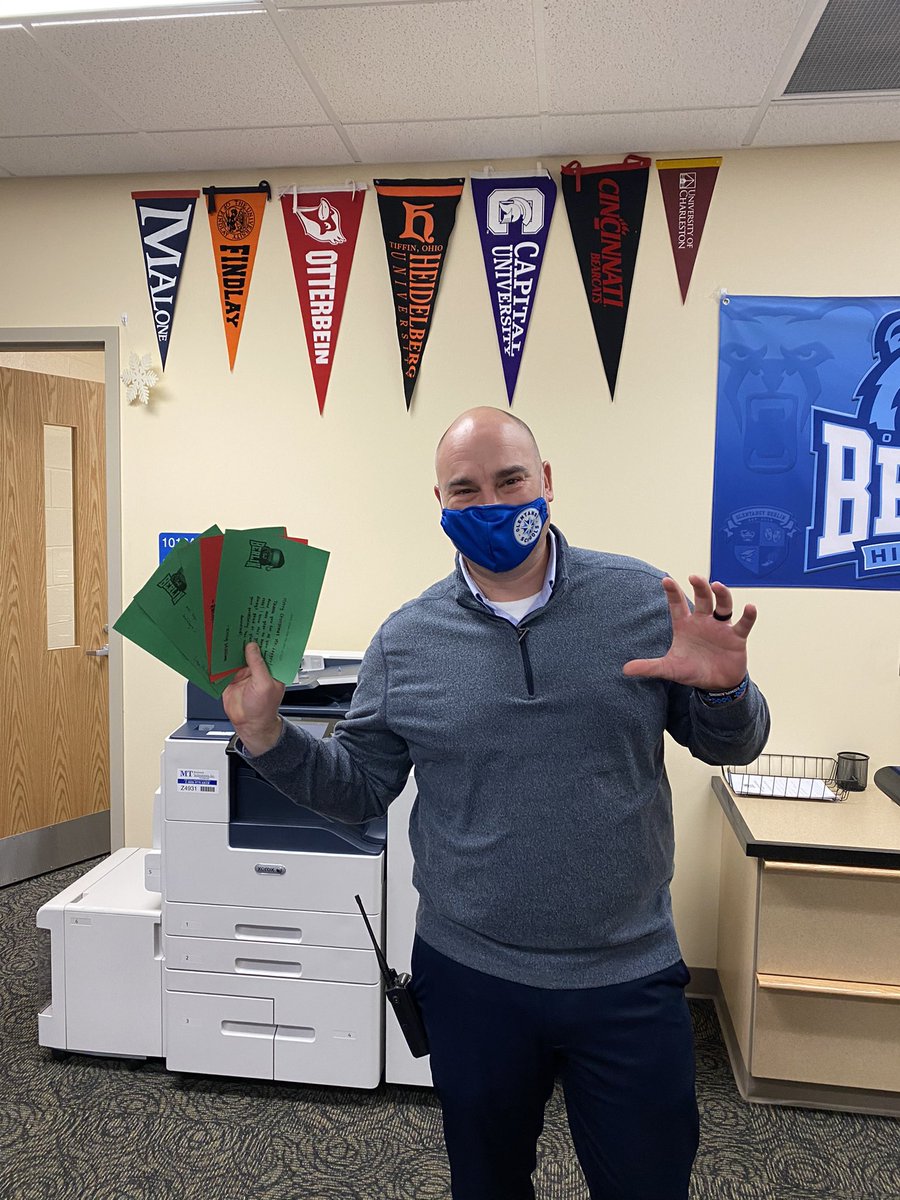 Official 🐻 Mrs. Mimna tweet media