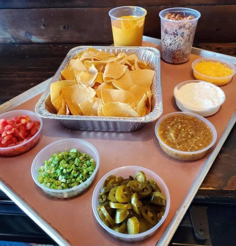 Sugarfire44's tweet photo. Which of these ingredients would you put on YOUR nachos?
#FamilyBBQNachoPack #Feeds4 #AvailableEveryDay https://t.co/L2HTOlcrVj