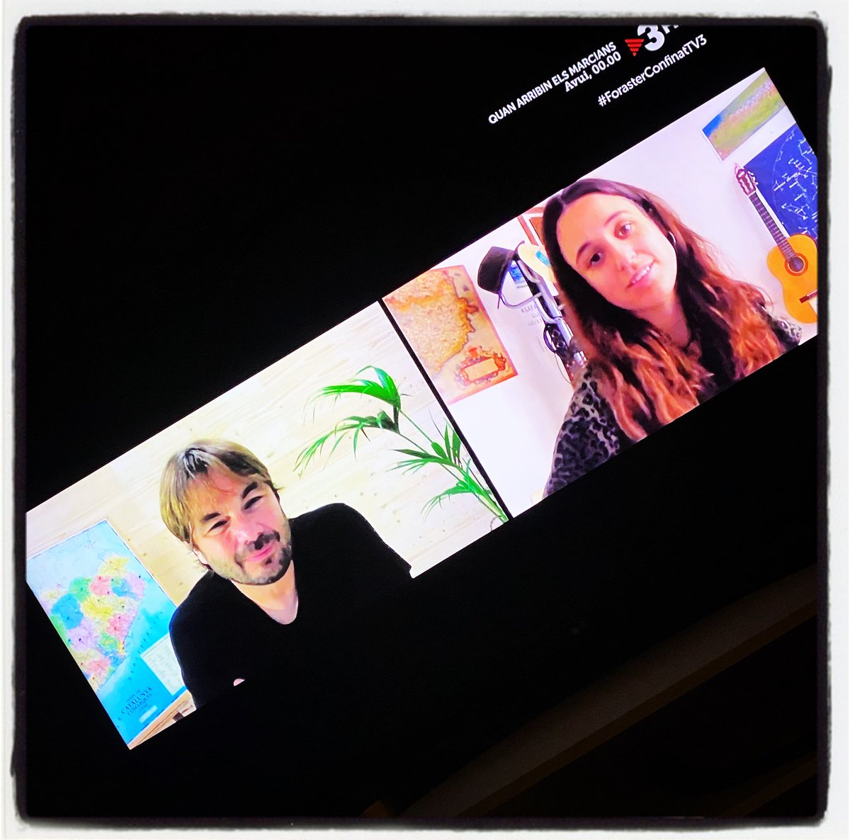 RaskiAnckermann's tweet photo. Flipant amb @elforastertv3 #confinat no se a vosaltres però a mi m’està semblant el millor puto capítol de l’història del programa! 🤎🤍🧡 #TestimoForaster 🤍 #ElForasterConfinatTv3 @tv3cat #GasAlMatalás @QuimMasferrer https://t.co/GFCAVjvoBG