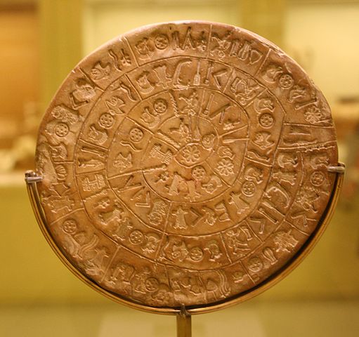 offshoreoddity's tweet photo. Happy 12 days of #Oddmas! Day 3: A silver 2007 medal I found on a yacht club beach. They modeled it after the middle portion of the Minoan Phaistos Disk. I have no idea why. #WyrdWednesday @WyrdWednesday https://t.co/wXNvZhENBO