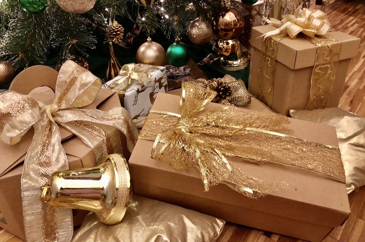 PackwellLanka's tweet photo. #Gifts #Recyclable #Corrugated #NaturalBoxes
@GoingGreenInJKT
@recycle_now
@Recyclebank
@ViyathmagaSL https://t.co/fk6tCerHhu
