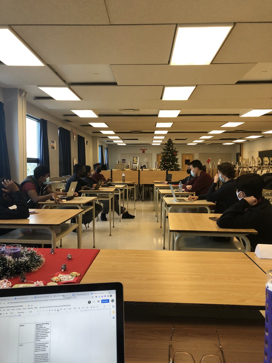 MsRChen's tweet photo. Debates last Friday!! Great job everyone! #studentlife https://t.co/BUY6MhvhjA