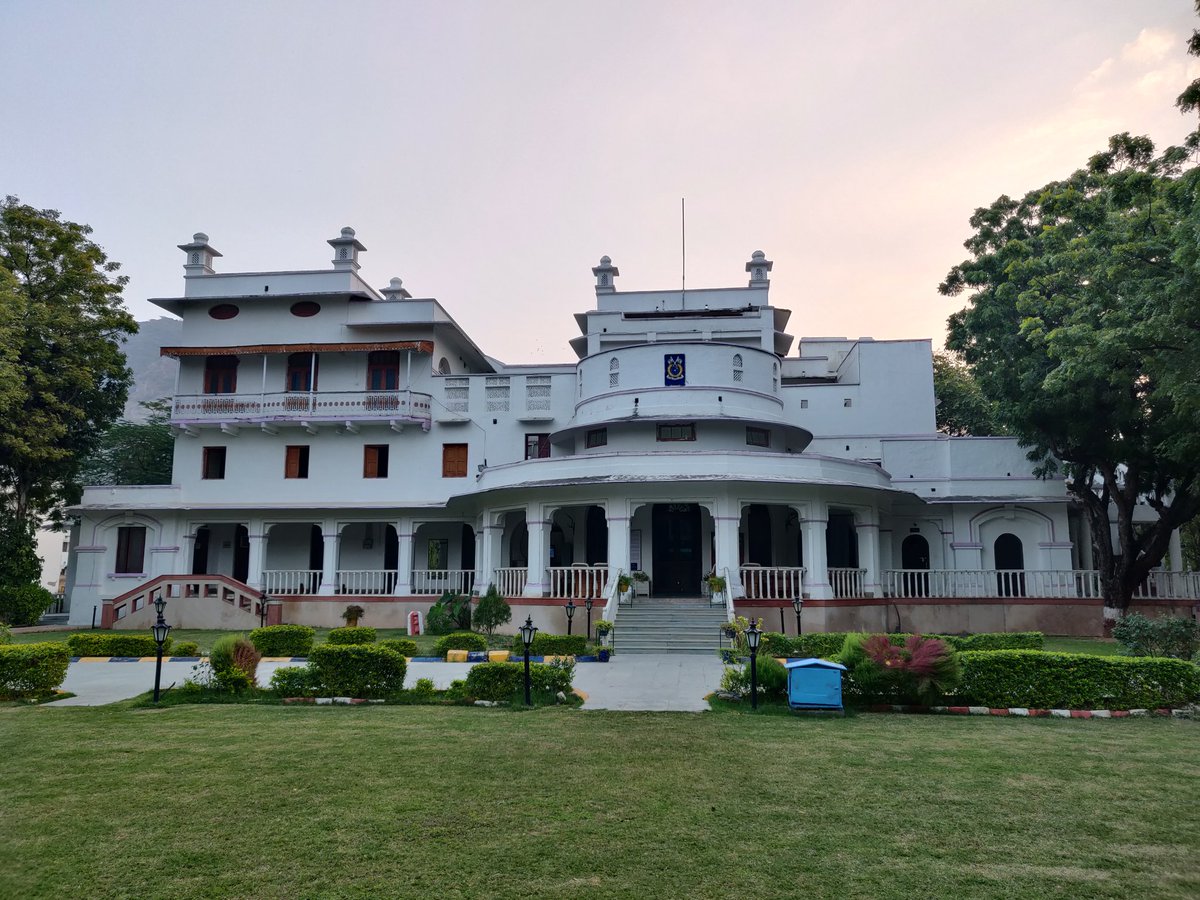 ArunenderPratap's tweet photo. Masuda House,Our proud heritage. Officers Mess CRPF , Ajmer Rajasthan. https://t.co/mEg7QAOnJX